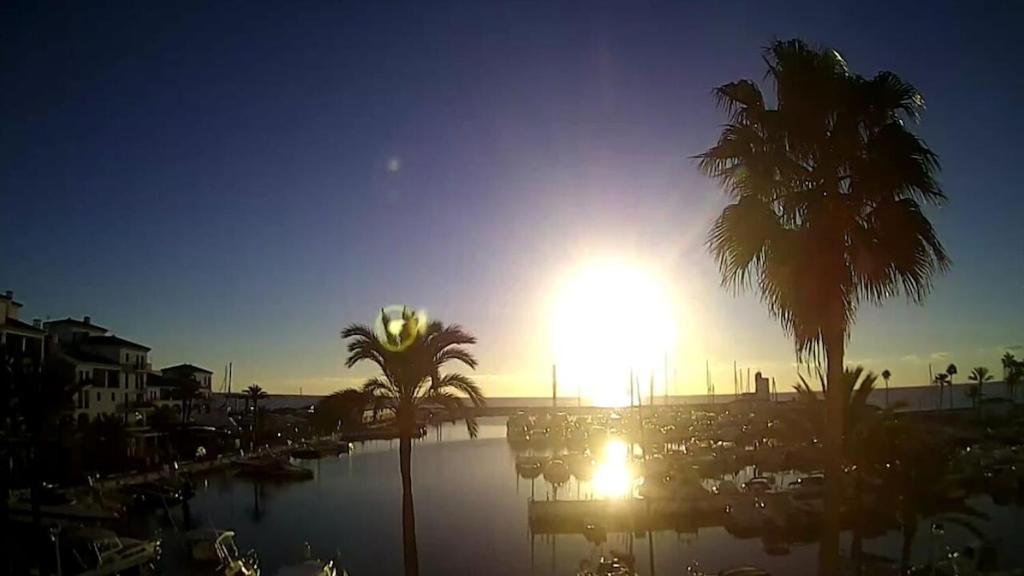 Duquesa Fairways, A Spacious Apartment With Fabulous Views And Facilities Manilva Exterior photo